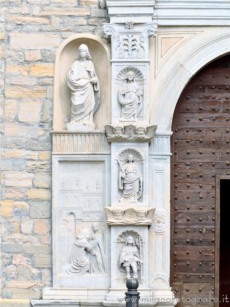 Torno (Como) - Metà sinistra del portale della Chiesa di San Giovanni Battista